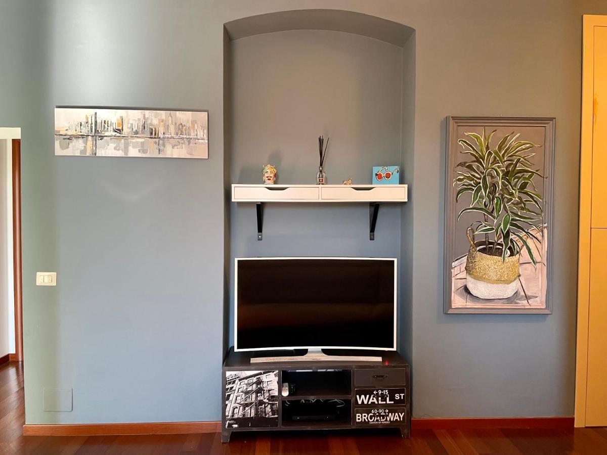 The Painting Apartment. A Central And Lovely Apartment In Милано Екстериор снимка